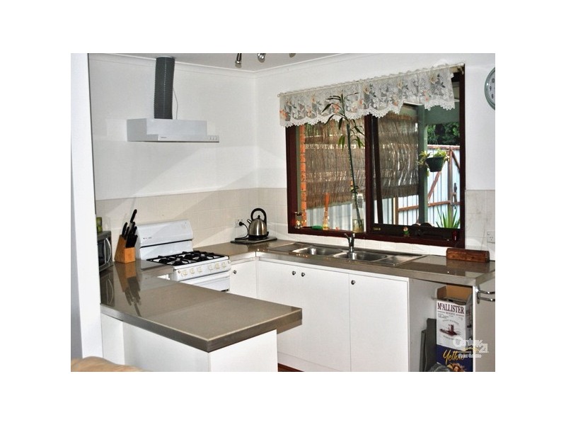 1B Watson Garden, Berwick VIC 3806