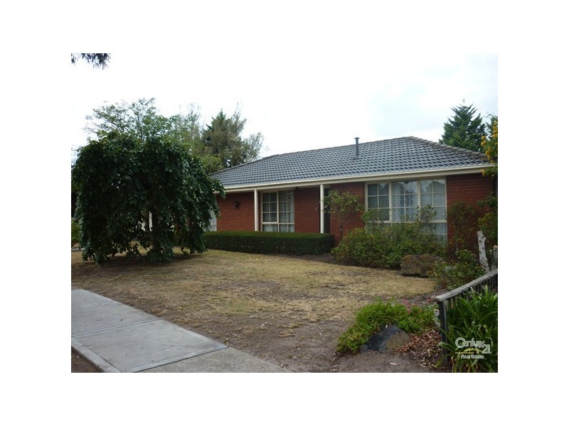 14 Daniher Close, Berwick VIC 3806