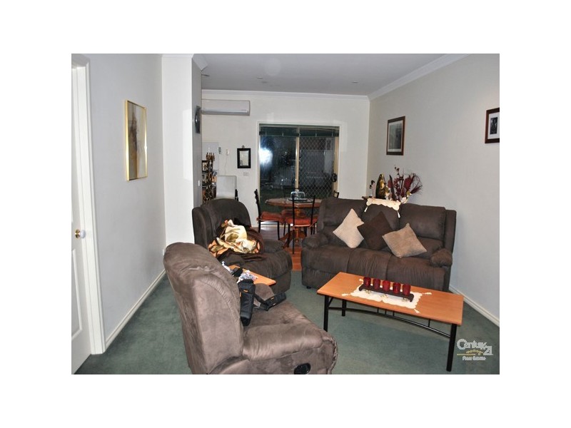 56 Oaklands Way, Pakenham VIC 3810