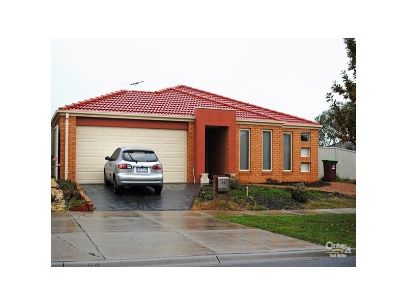 39 Hunt Club Boulevard, Cranbourne East VIC 3977