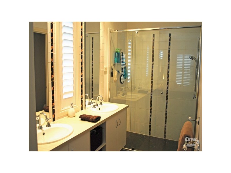 61 Loxley Boulevard, Narre Warren South VIC 3805