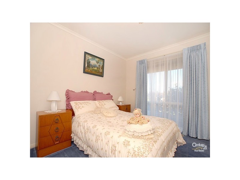 9 Lisson Court, Berwick VIC 3806