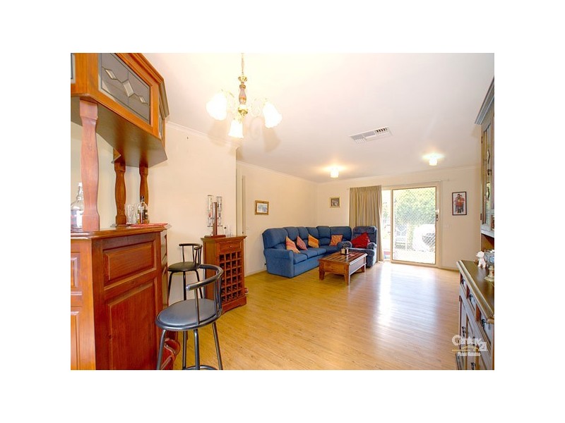 81 Avebury Drive, Berwick VIC 3806