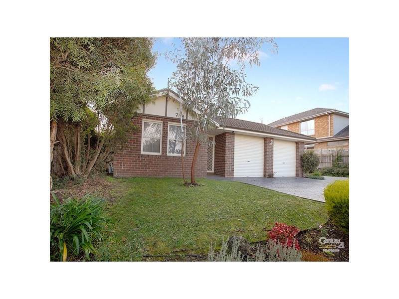 81 Avebury Drive, Berwick VIC 3806