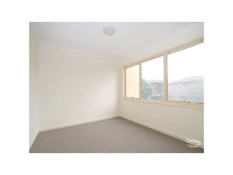 2/19 Hemmings Street, Dandenong VIC 3175