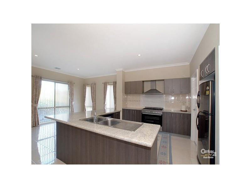 91 Brundrett Road, Narre Warren North VIC 3804