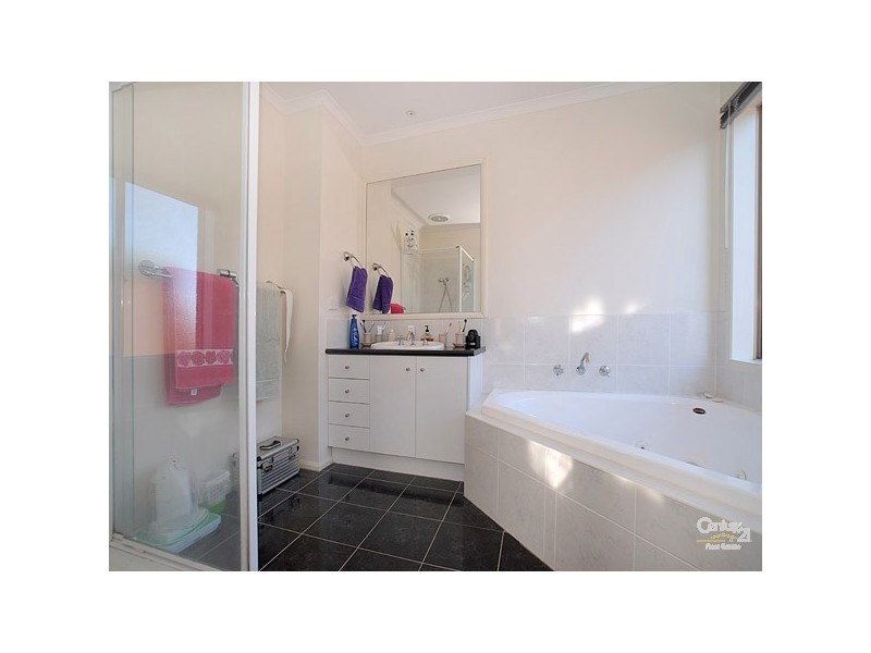 3 Pheasant Court, Berwick VIC 3806