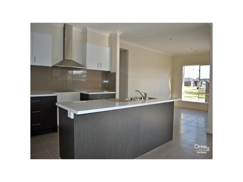 89 Arena Parade, Officer VIC 3809