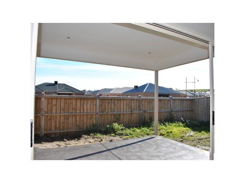 89 Arena Parade, Officer VIC 3809