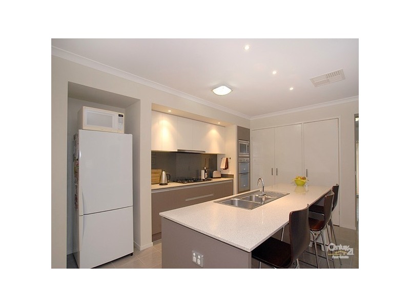 6 Landra Court,, Berwick VIC 3806
