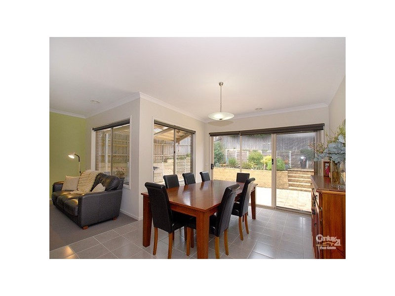 6 Landra Court,, Berwick VIC 3806