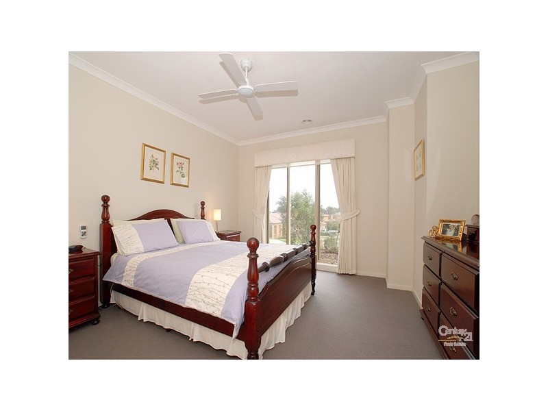6 Landra Court,, Berwick VIC 3806