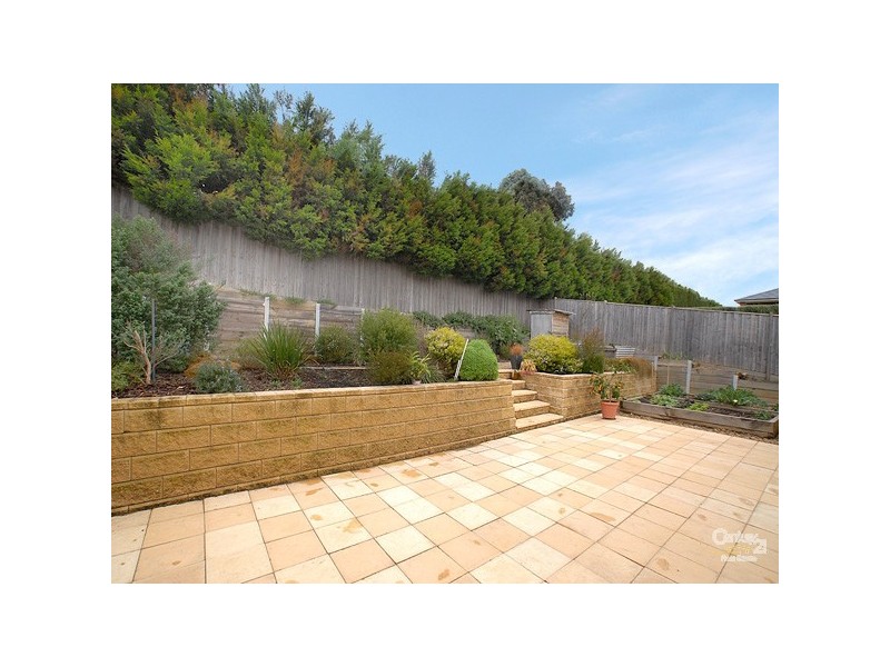 6 Landra Court,, Berwick VIC 3806