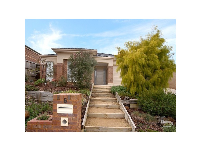 6 Landra Court,, Berwick VIC 3806