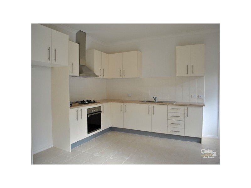 1a Lancaster Way, Beaconsfield VIC 3807