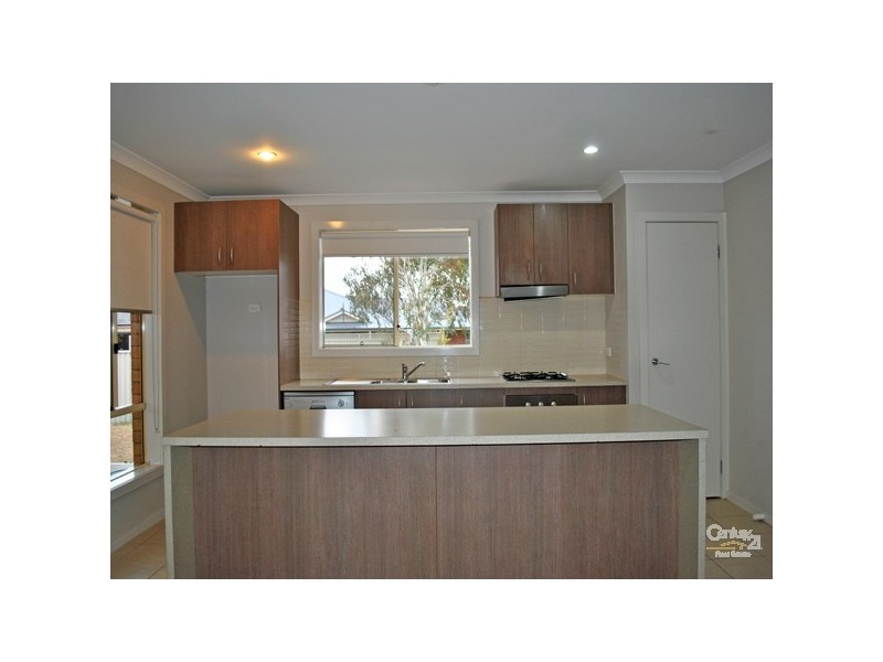 39 Hunt Club Boulevard, Cranbourne East VIC 3977