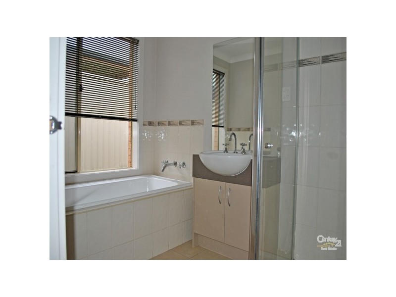 39 Hunt Club Boulevard, Cranbourne East VIC 3977