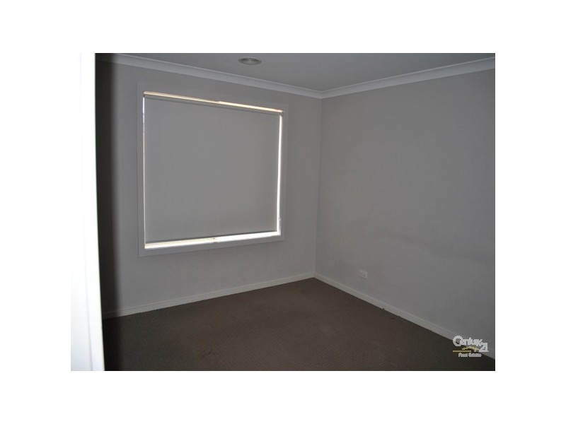 39 Hunt Club Boulevard, Cranbourne East VIC 3977