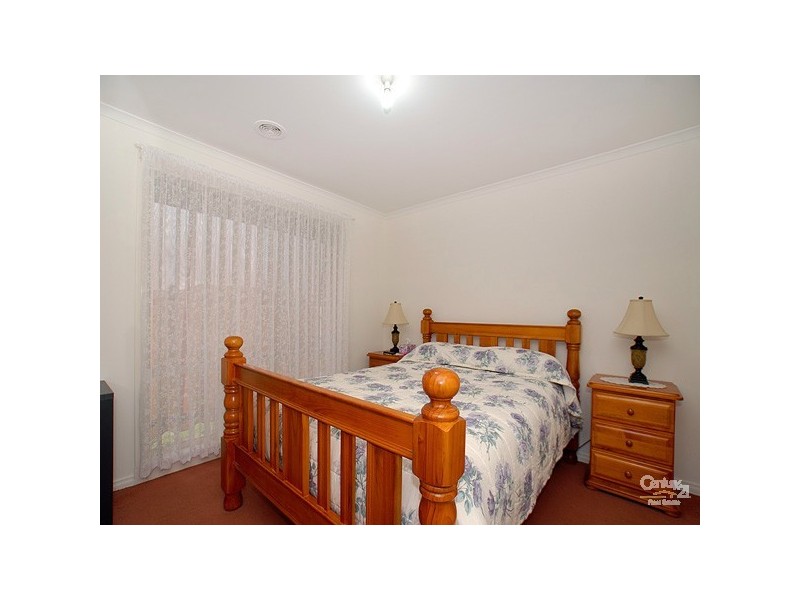 37 Fairhaven Boulevard, Cranbourne West VIC 3977