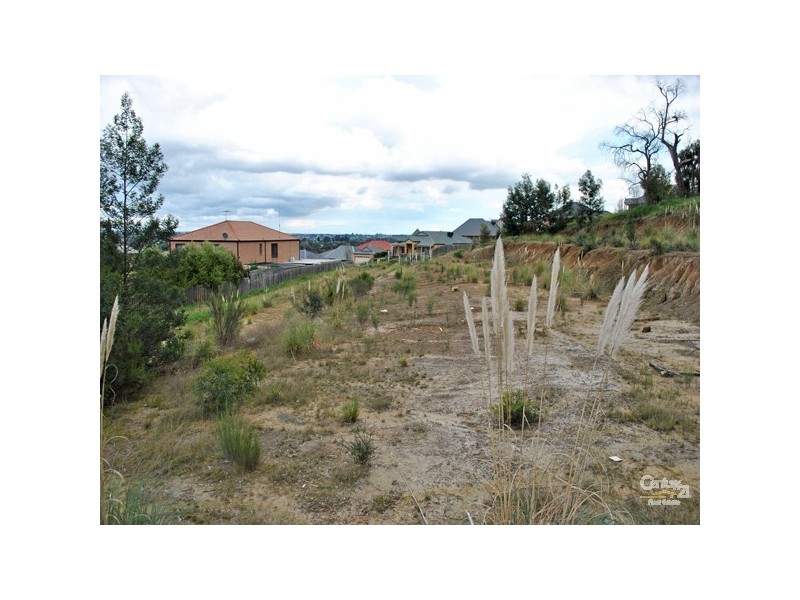 9S Hyland Court, Berwick VIC 3806