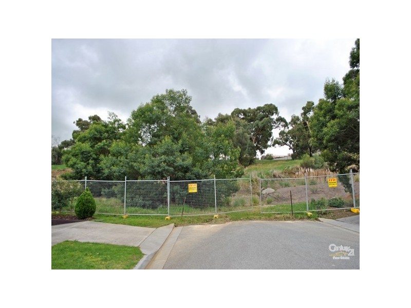 9S Hyland Court, Berwick VIC 3806