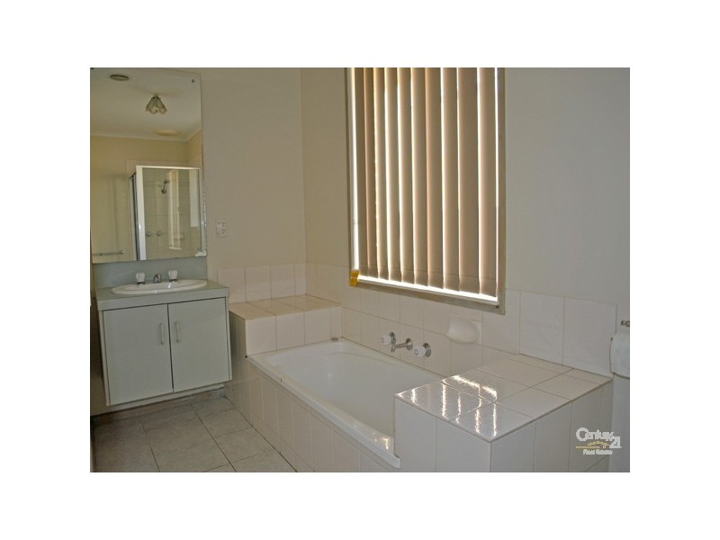 6 Karrum Karrum Court, Narre Warren South VIC 3805