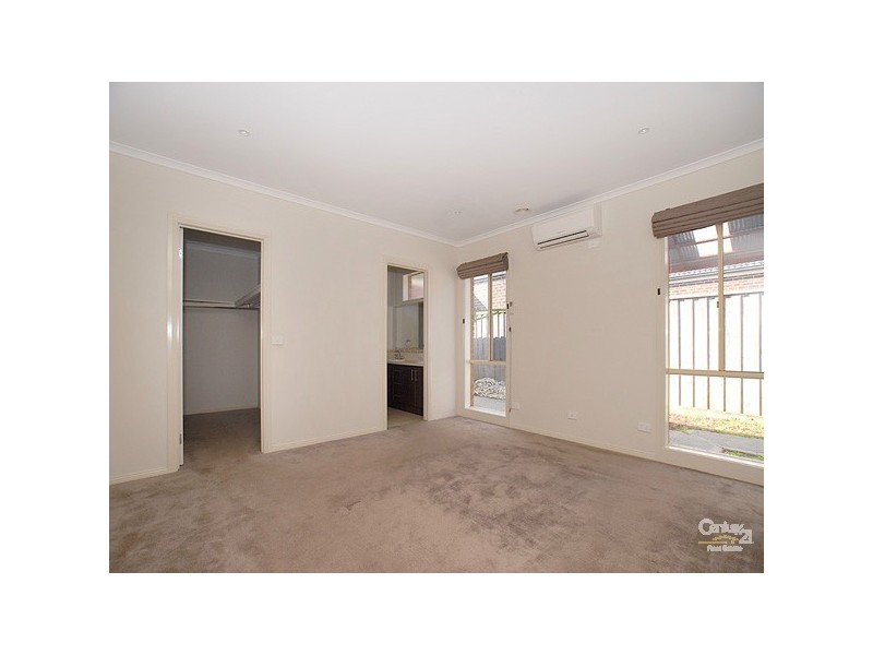 1 Cavalier Drive, Berwick VIC 3806