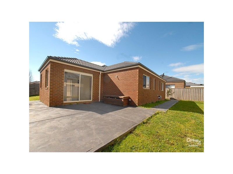 1 Cavalier Drive, Berwick VIC 3806