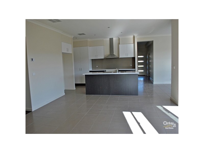 89 Arena Parade, Officer VIC 3809