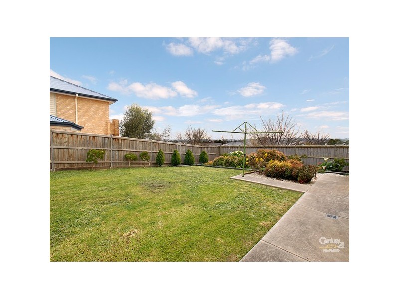 102 Marisa Crescent, Berwick VIC 3806