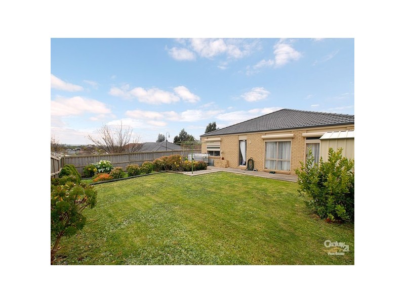 102 Marisa Crescent, Berwick VIC 3806