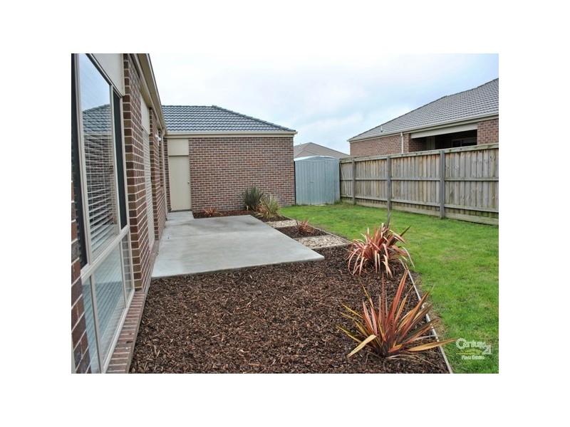 4 Honey Court, Berwick VIC 3806