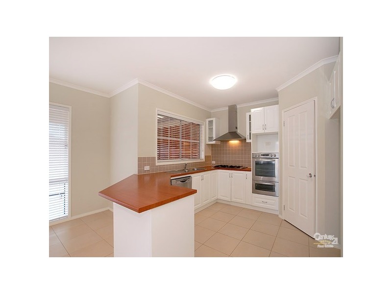 6 Oxford Court, Narre Warren South VIC 3805