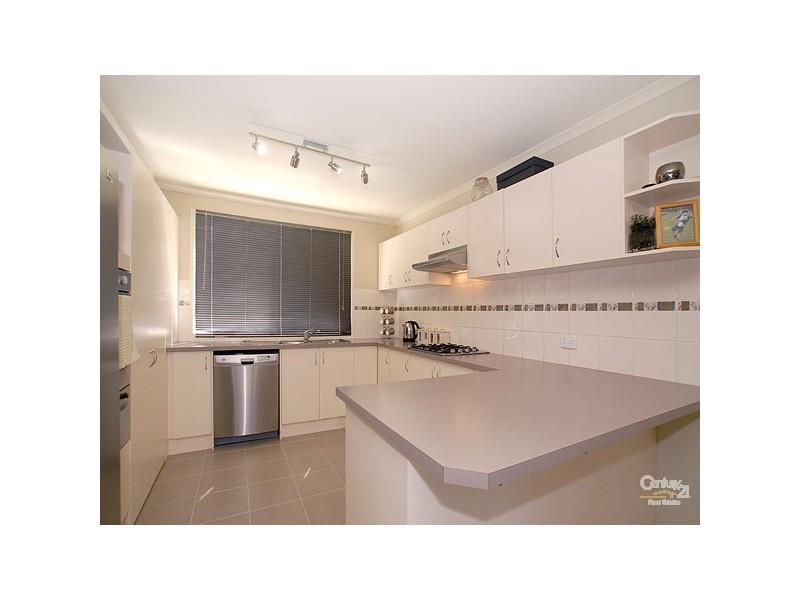 34 Riviera Drive, Berwick VIC 3806