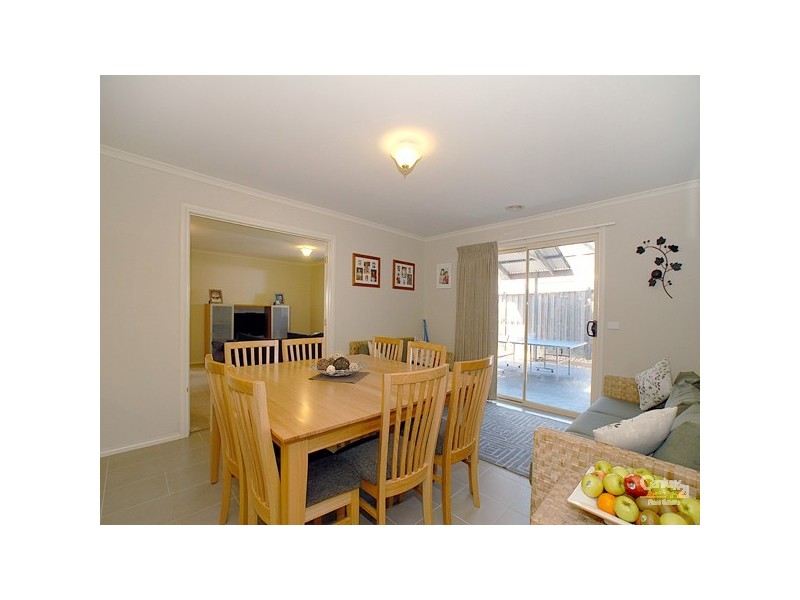 34 Riviera Drive, Berwick VIC 3806