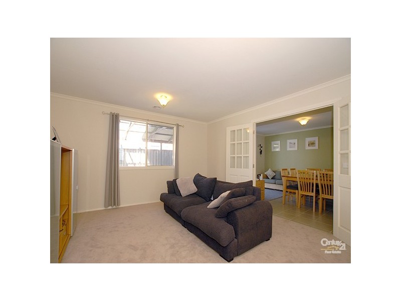 34 Riviera Drive, Berwick VIC 3806