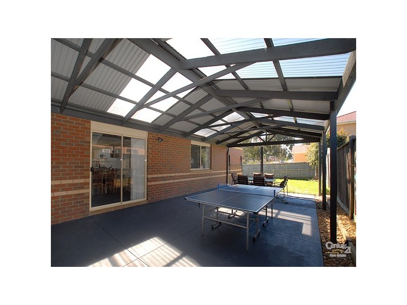 34 Riviera Drive, Berwick VIC 3806