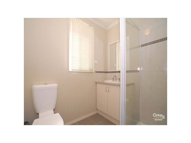 34 Riviera Drive, Berwick VIC 3806