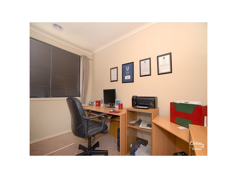 34 Riviera Drive, Berwick VIC 3806