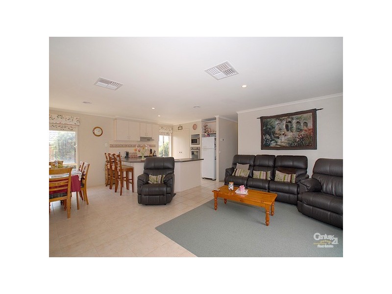 101 Marisa Crescent, Berwick VIC 3806