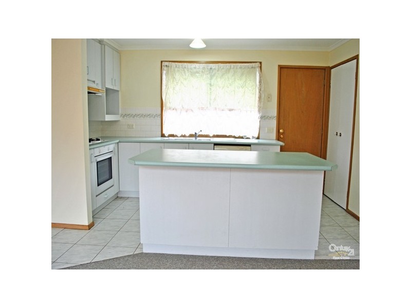 6 Adelaide Close, Berwick VIC 3806