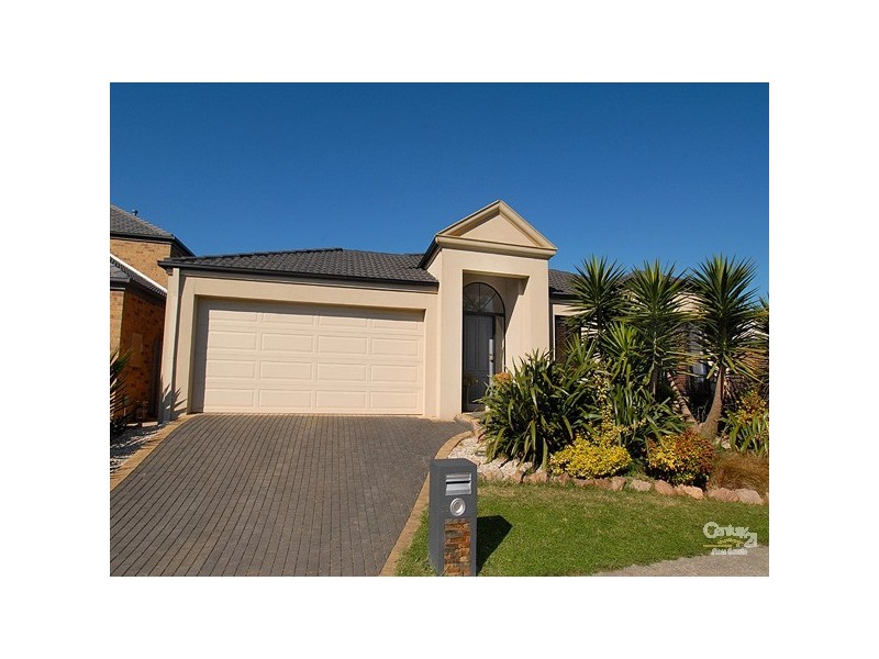 44 Bridgewater Boulevard, Berwick VIC 3806