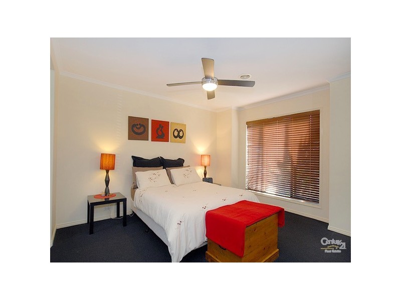 44 Bridgewater Boulevard, Berwick VIC 3806