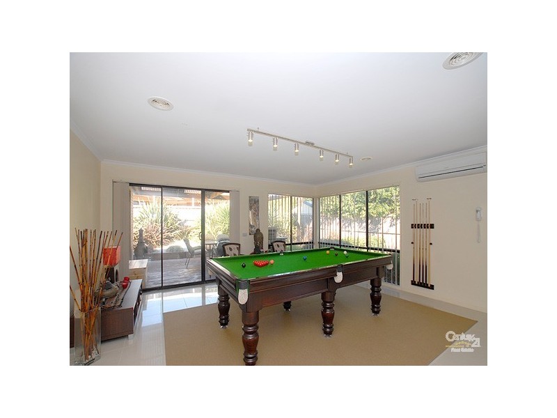 44 Bridgewater Boulevard, Berwick VIC 3806