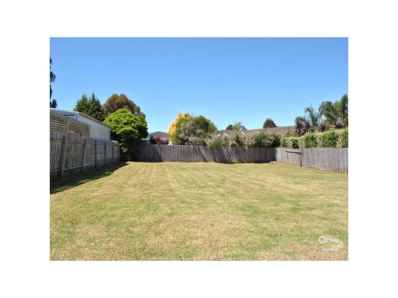 7 Amber Crescent, Narre Warren VIC 3805