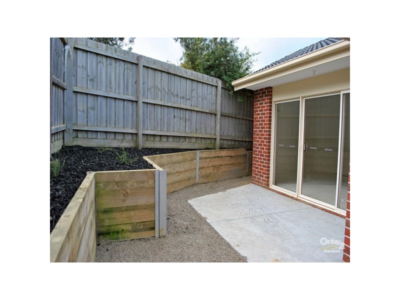 1A Lancaster Way, Beaconsfield VIC 3807