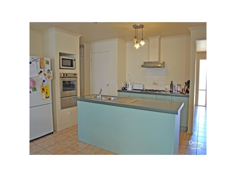 9 Rosewin Court, Berwick VIC 3806