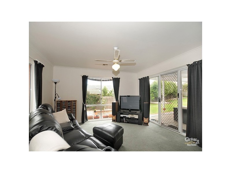 2 Lena Court, Berwick VIC 3806