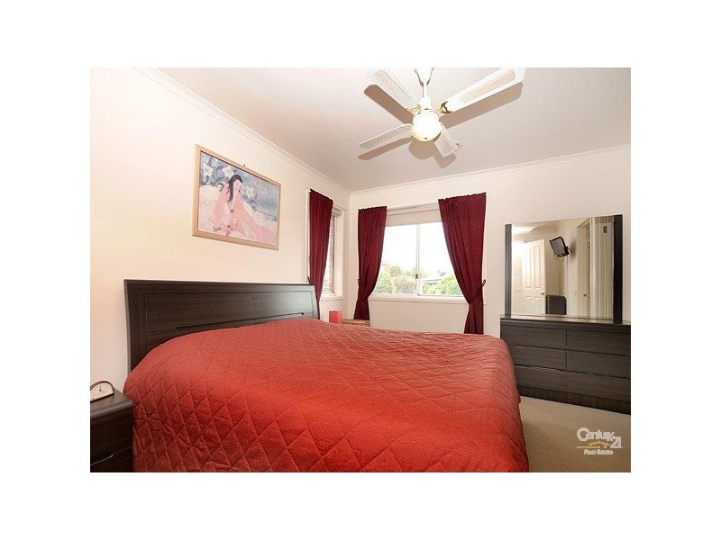 2 Lena Court, Berwick VIC 3806