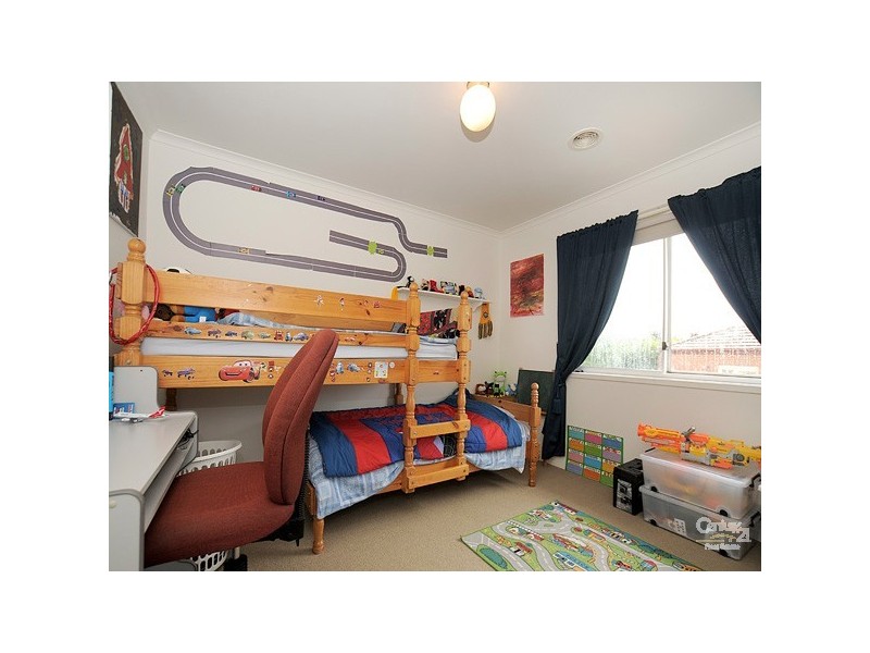 2 Lena Court, Berwick VIC 3806